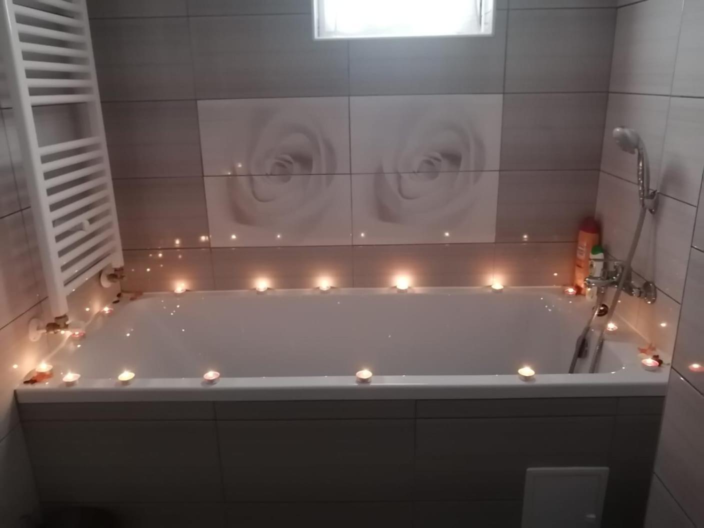 Lar Apartment Focşani Zimmer foto